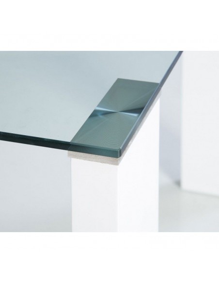 Mesa de comedor de cristal con patas en color blanco